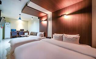 Gary Cooper Hotel