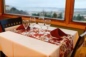 Altos Ushuaia Hotel & Resto