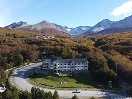Altos Ushuaia Hotel & Resto