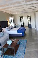 Whale Rock Luxury Lodge