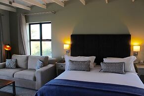 Whale Rock Luxury Lodge
