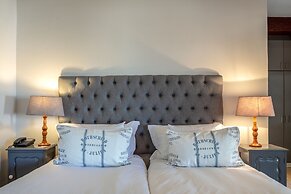 Whale Rock Luxury Lodge