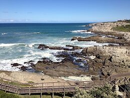 Whale Rock Luxury Lodge