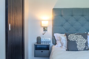 Whale Rock Luxury Lodge