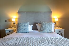 Whale Rock Luxury Lodge