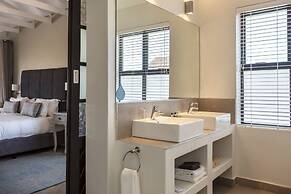 Whale Rock Luxury Lodge