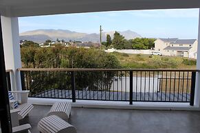 Whale Rock Luxury Lodge