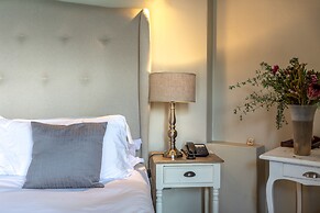 Whale Rock Luxury Lodge