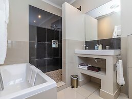 Whale Rock Luxury Lodge