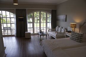 Whale Rock Luxury Lodge