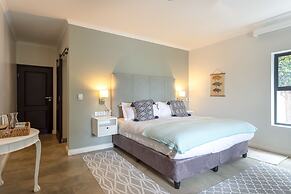 Whale Rock Luxury Lodge