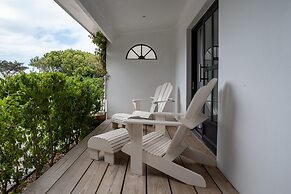 Whale Rock Luxury Lodge