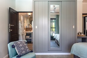Whale Rock Luxury Lodge