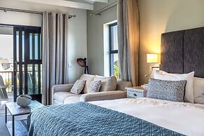 Whale Rock Luxury Lodge