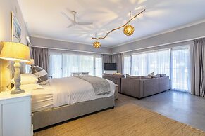 Whale Rock Luxury Lodge