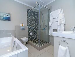 Whale Rock Luxury Lodge