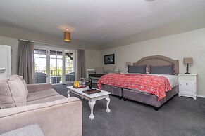 Whale Rock Luxury Lodge