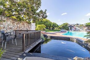 Whale Rock Luxury Lodge