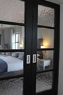 Whale Rock Luxury Lodge