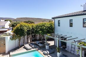 Whale Rock Luxury Lodge
