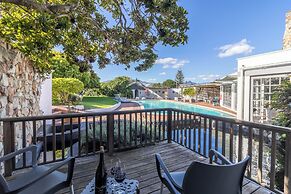 Whale Rock Luxury Lodge