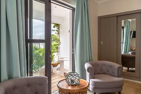 Whale Rock Luxury Lodge