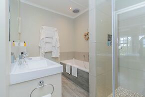 Whale Rock Luxury Lodge