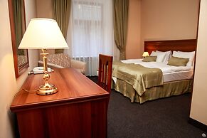 Arkada Hotel