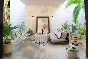 Lula Tulum, a Small Luxury Hotel