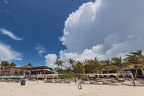 Lula Tulum, a Small Luxury Hotel