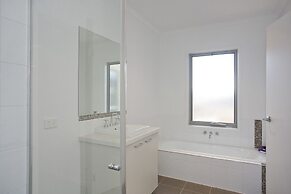 Beach & Golf Stays Torquay
