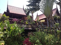 Ban Keaw Villas