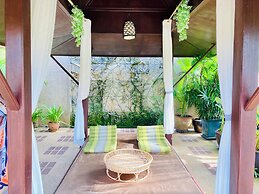 Ban Keaw Villas