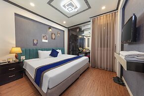 Eclipse Legend Hotel
