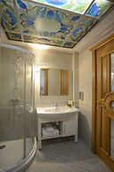 The Penthouse Suites Hotel