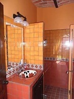 Lolitas Inn