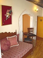 Belmondo Hotel