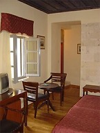 Belmondo Hotel