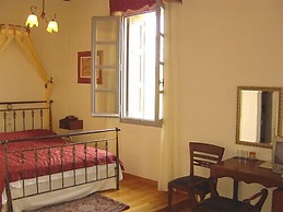 Belmondo Hotel