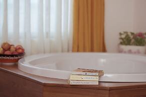 Infinity City Hotel