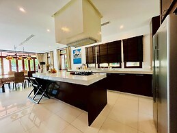 Amatapura Beach Villa 12