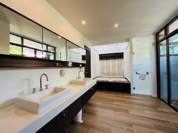 Amatapura Beach Villa 12