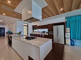 Amatapura Beach Villa 14