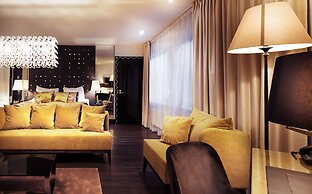 Arctic Light Hotel