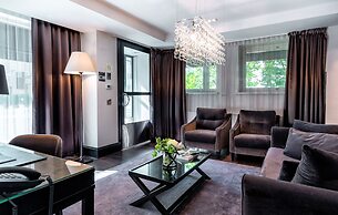 Arctic Light Hotel