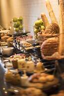 Mayfair Hotel Adelaide