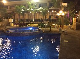 The Caravel Hotel