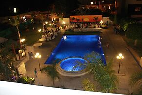 The Caravel Hotel