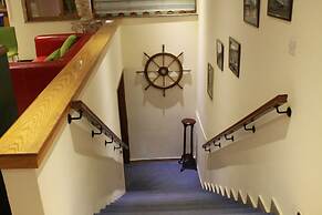 The Caravel Hotel