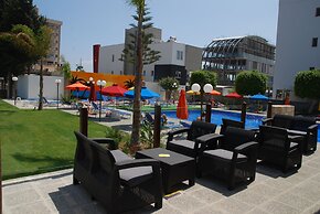 The Caravel Hotel